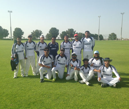 Team Photo before Final of AUS Cricket Tournament (Nov, 30, 2016)